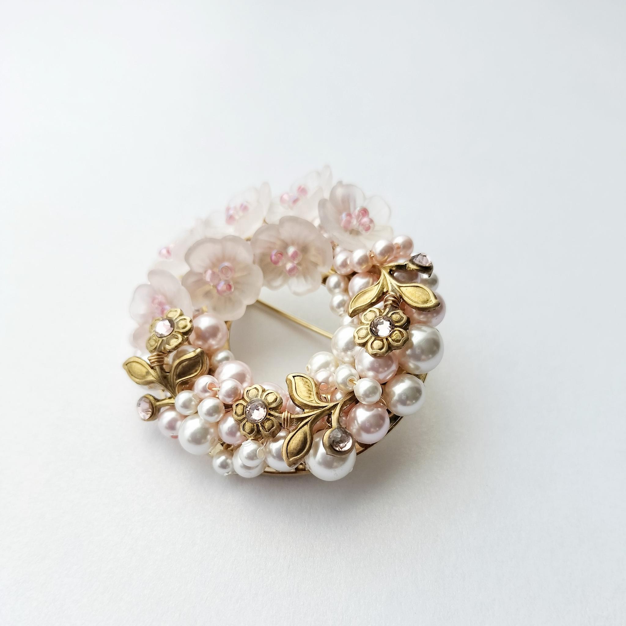 ブローチ　桜咲くリース　スワロフスキー　クリスタルパール　セレモニー | 5枚目
