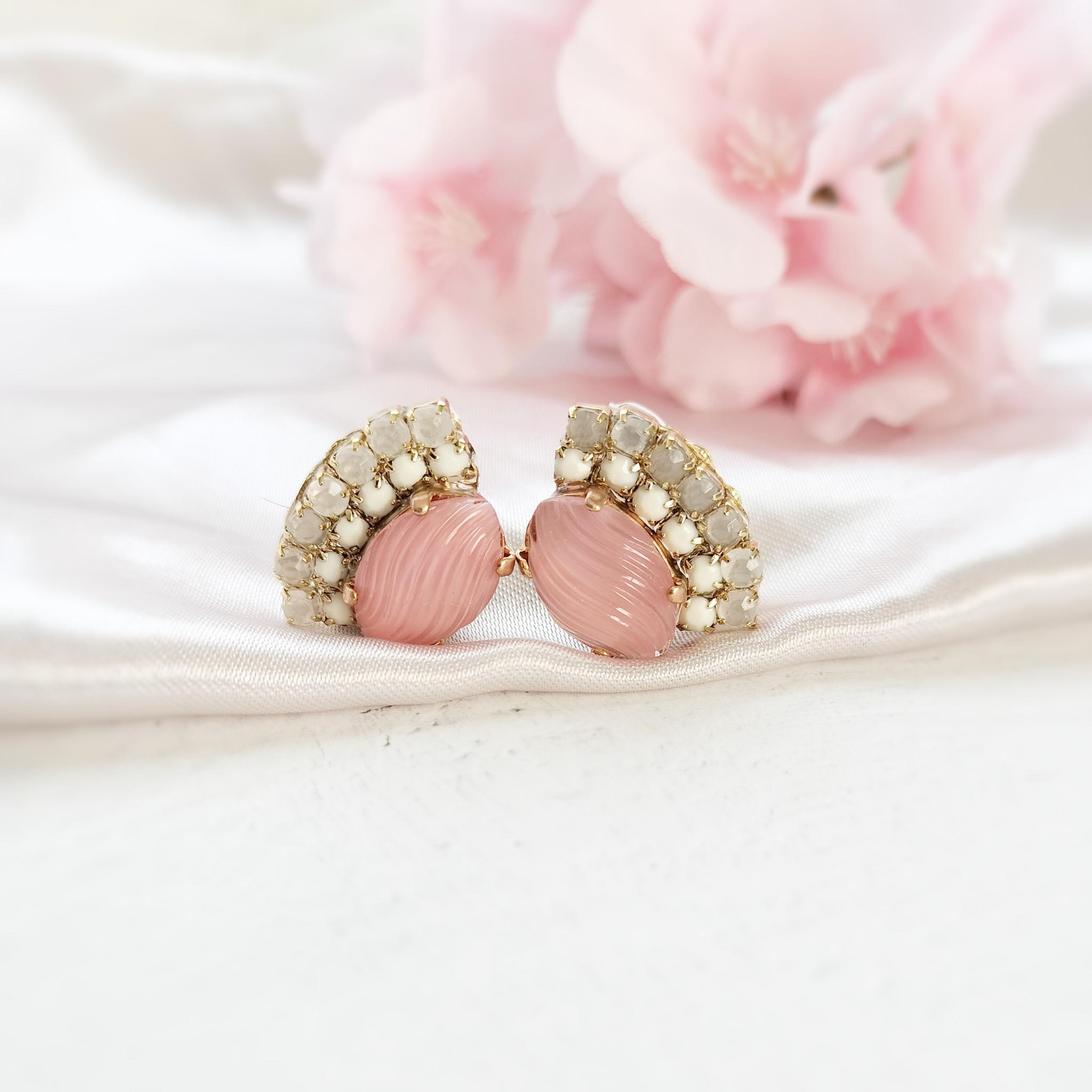 春をまとう、桜の花びら  イヤリング＆ピンブローチのデミパリュールセット　ヴィンテージ | 2枚目