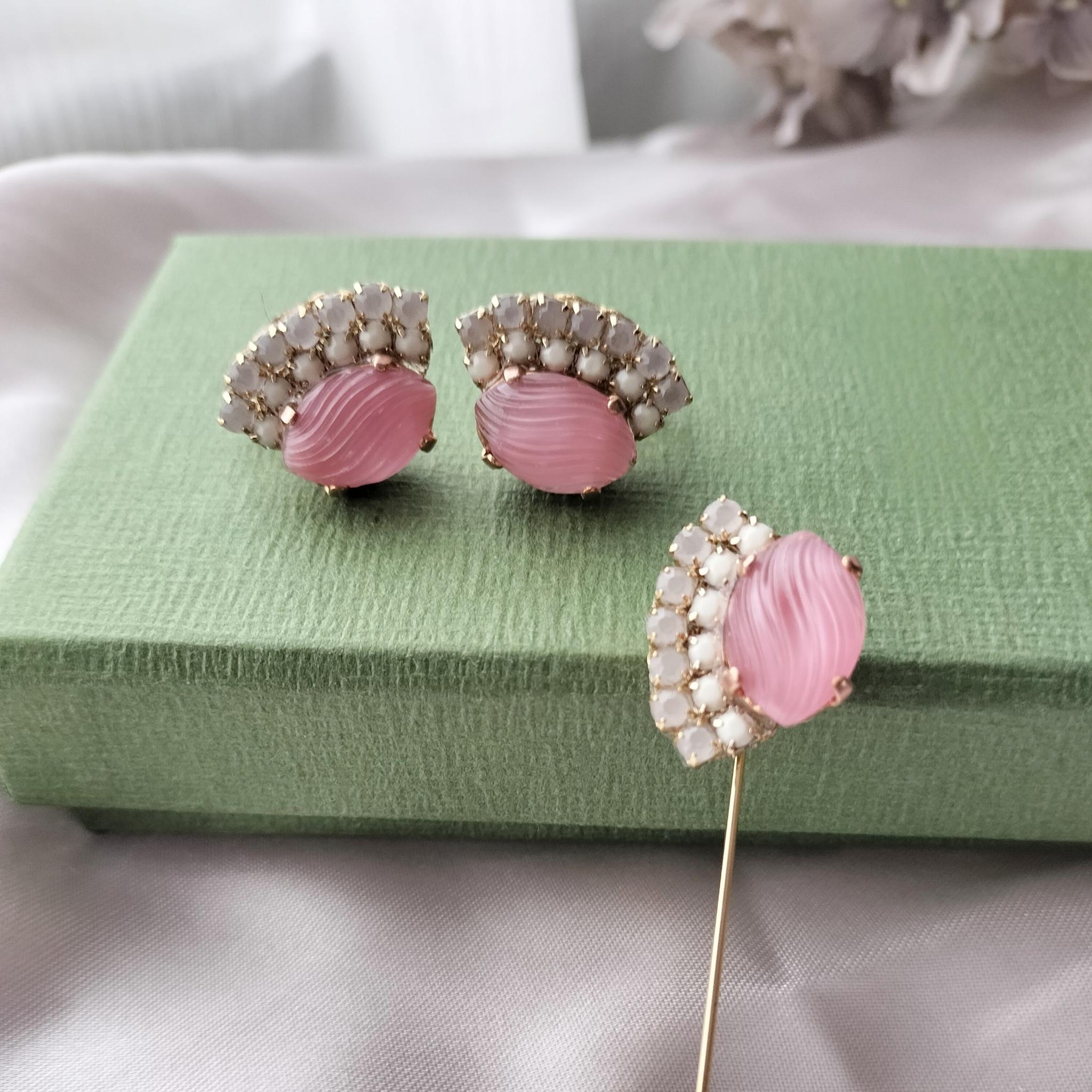 春をまとう、桜の花びら  イヤリング＆ピンブローチのデミパリュールセット　ヴィンテージ | 6枚目