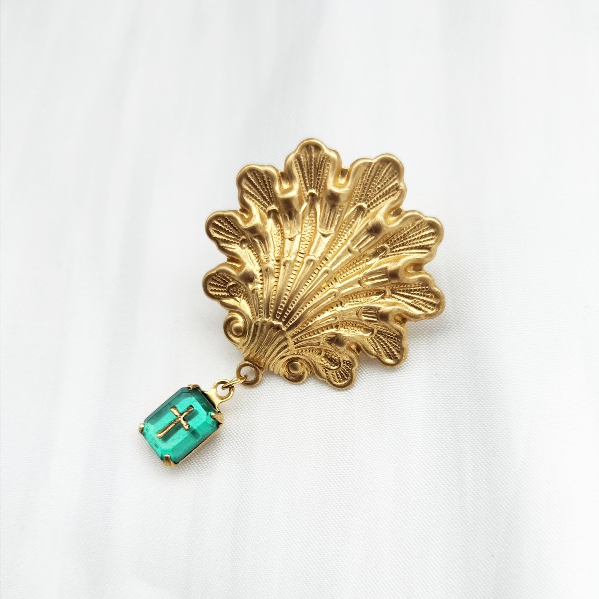 真鍮製　ミニブローチ　ピンバッジ　シェル　クロス エメラルドグリーン | 7枚目