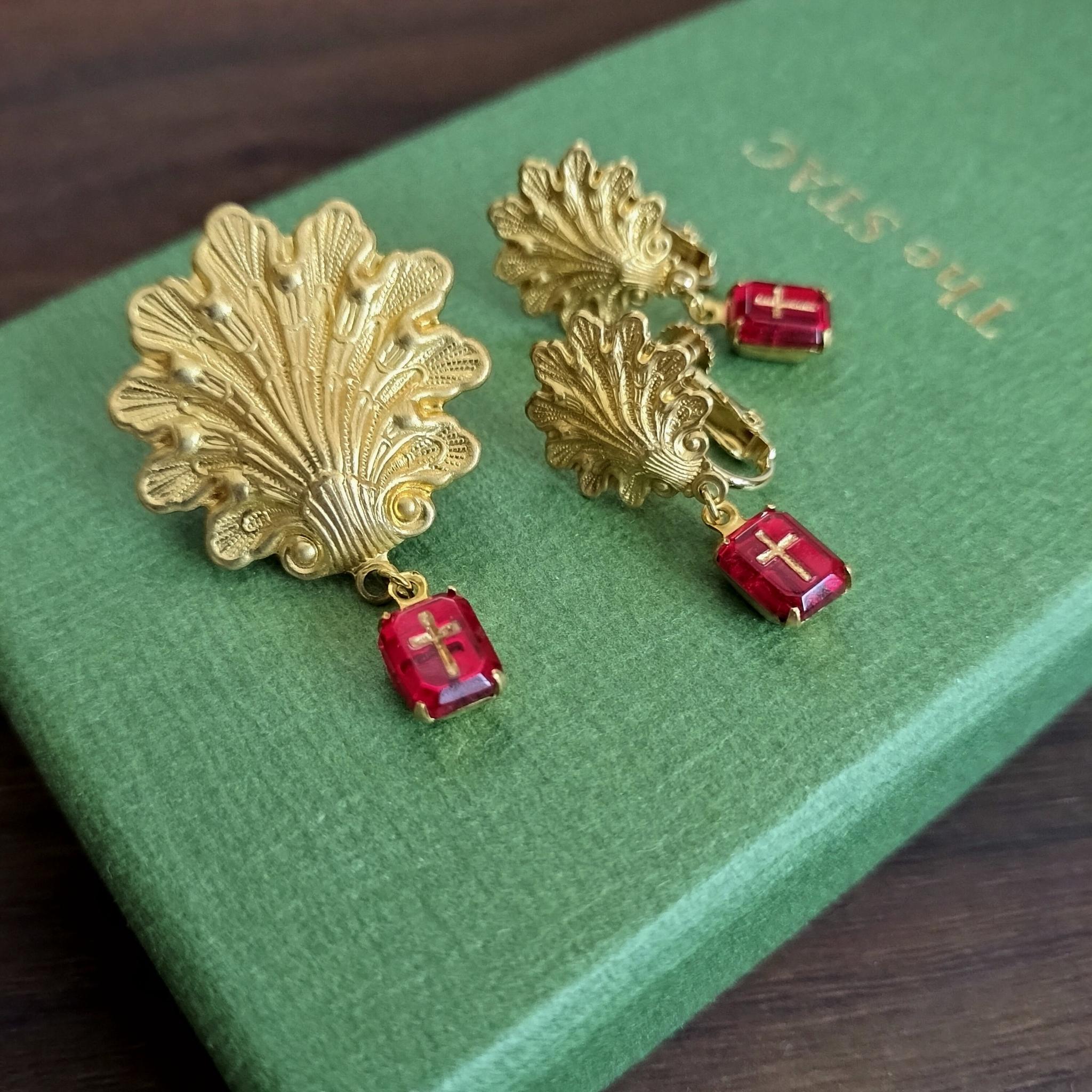 真鍮製　イヤリング　シェル　クロス クリムゾンレッド | 3枚目