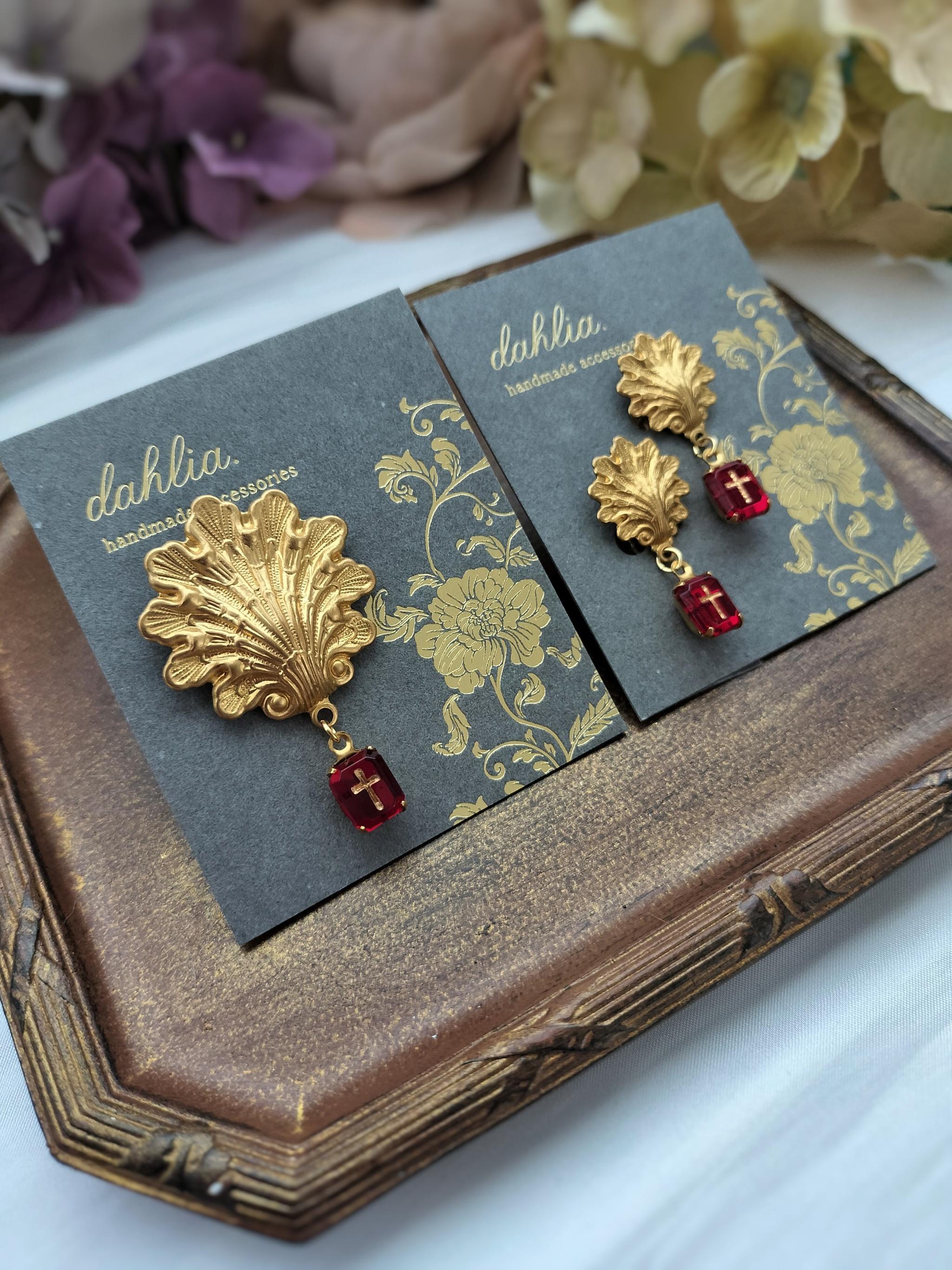 真鍮製　イヤリング　シェル　クロス クリムゾンレッド | 5枚目