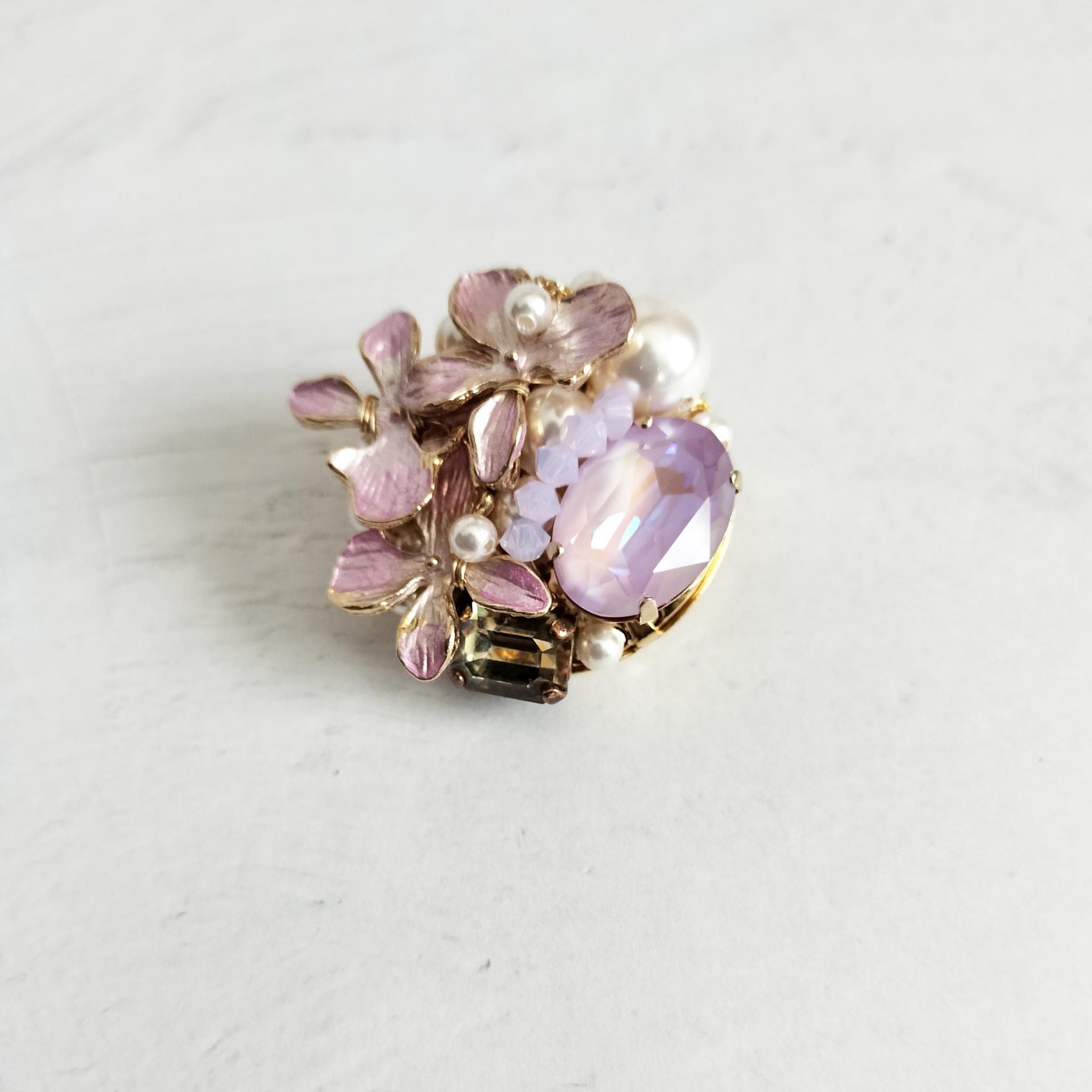 紫陽花のブローチ　ボタニカル　パール　ラベンダーピンク