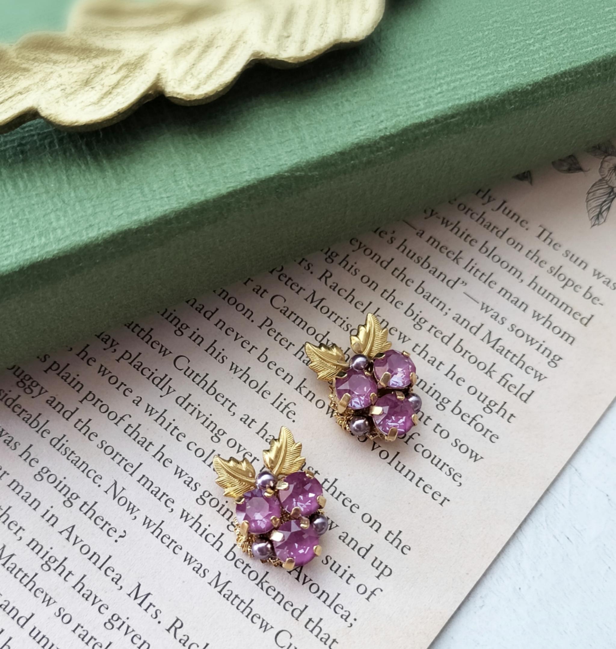 小さな葡萄のイヤリング/ピアス　真鍮　ピオーネ